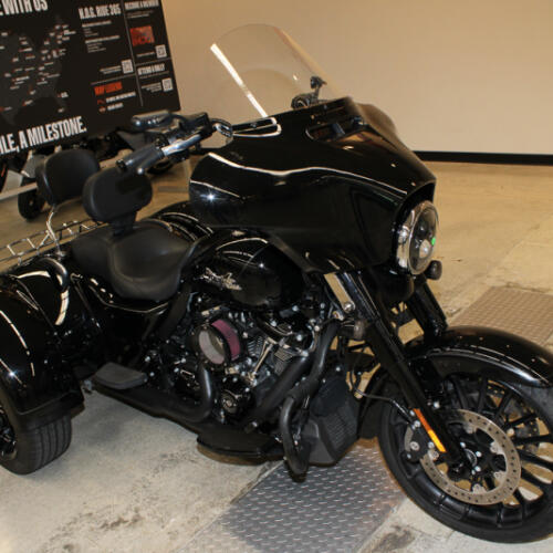 2023 Harley-Davidson Freewheeler FLRT thumb 2