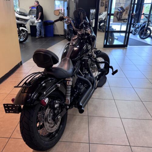 2016 Harley-Davidson® Street Bob® Vivid Black thumb 0