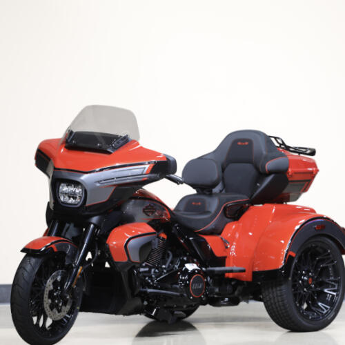 Harley-Davidson® CVO Street Glide 3 Limited 2026 thumb 2