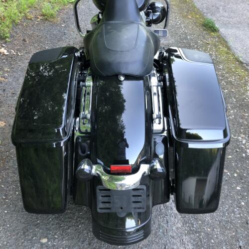 2018 Harley-Davidson® Street Glide® Vivid Black thumb 1