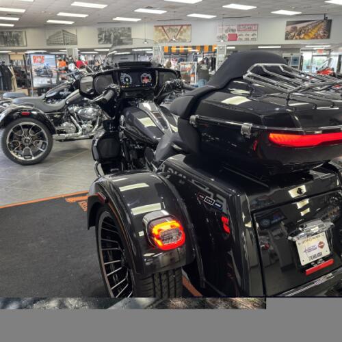 2006 Harley-Davidson® Fat Boy® thumb 1