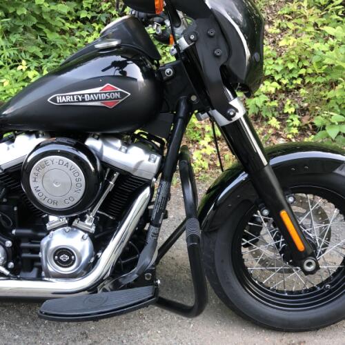 2018 Harley-Davidson® Softail Slim® Vivid Black thumb 3