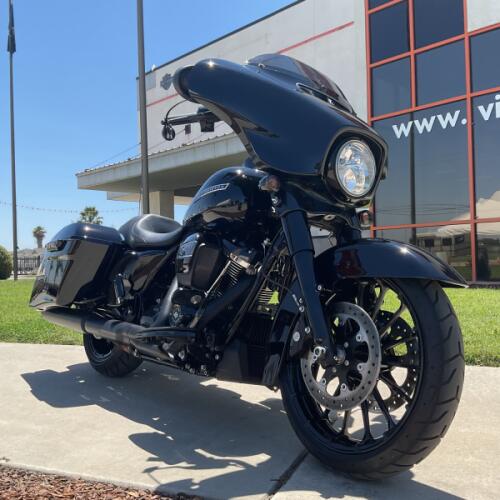 FLHXS 2018 Street Glide® Special thumb 2