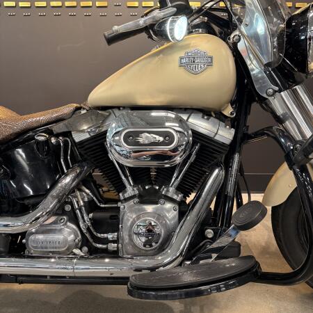 2015 Harley-Davidson® Softail Slim® Sand Cammo Denim thumb 3