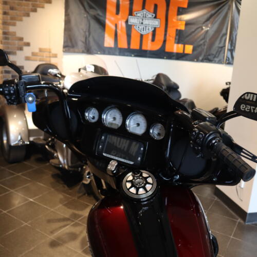 2014 Street Glide® Special (FLHXS) thumb 1