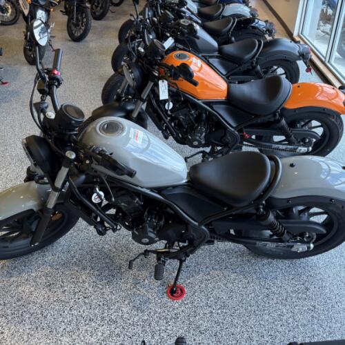 2026 Honda Rebel® 300 E-Clutch thumb 1