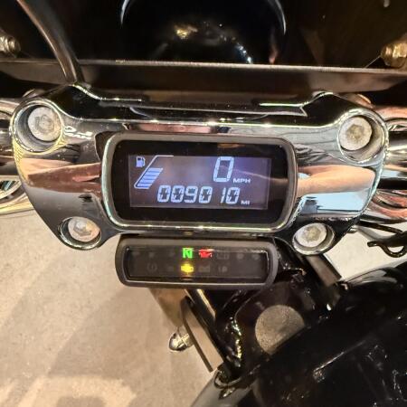 2022 Harley-Davidson® Softail Standard® Vivid Black thumb 2