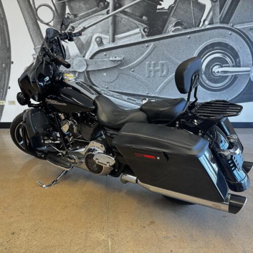 2012 Street Glide® FLHX  thumb 0