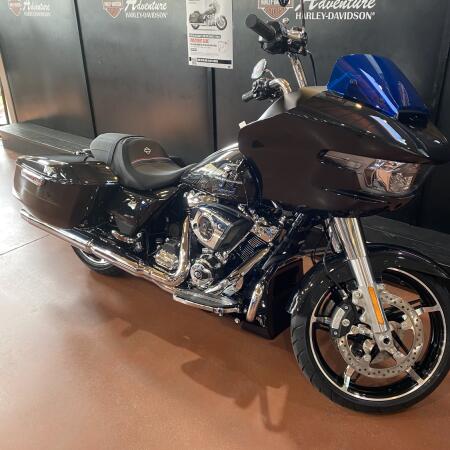 2026 Harley-Davidson® Road Glide™ FLTRX thumb 3