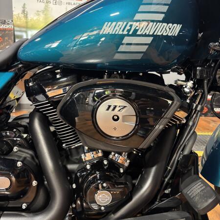 2026 Harley-Davidson® Road Glide 3 TEAL THUNDER thumb 2