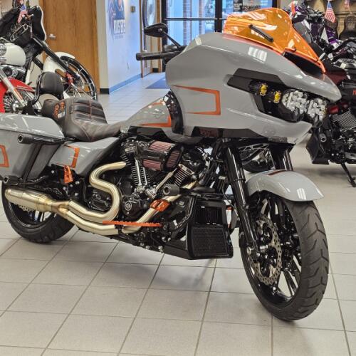 FLTRX 2026 Road Glide® thumb 3
