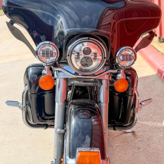 2012 Harley-Davidson® Ultra Classic™ Electra Glide® FLHTCU Vivid Black thumb 0