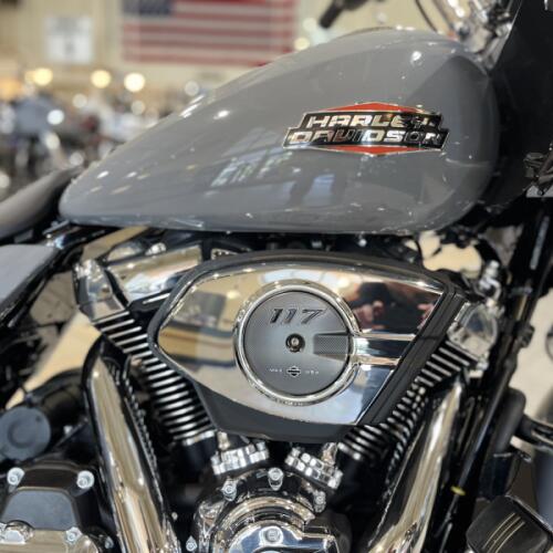 FLTRX 2026 Road Glide® thumb 2