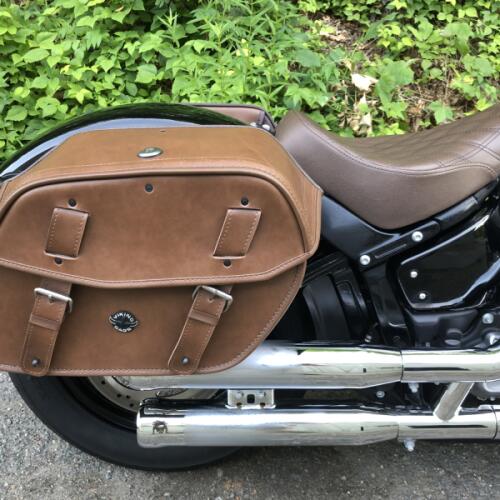 2018 Harley-Davidson® Softail Slim® Vivid Black thumb 2
