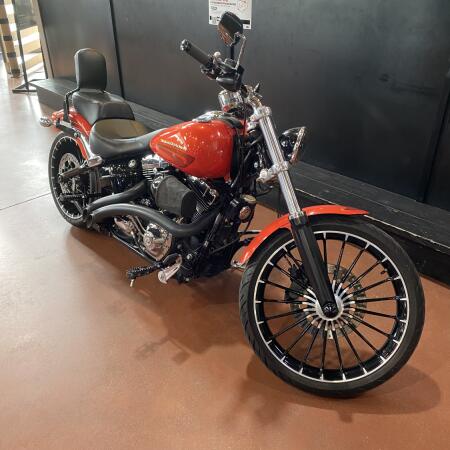 2017 Harley-Davidson® Breakout® FXSB thumb 3