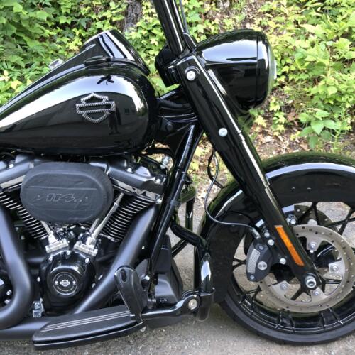 2024 Harley-Davidson® Road King® Special Vivid Black thumb 3