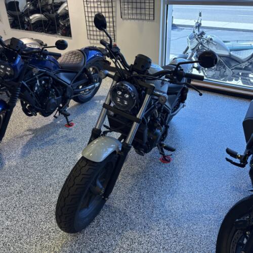 2026 Honda Rebel® 500 thumb 2
