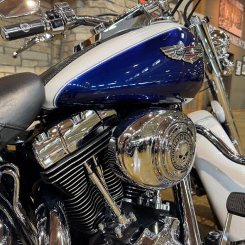 FLSTNI 2006 Softail® Deluxe thumb 0