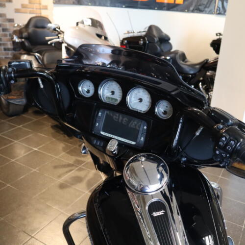 2016 Street Glide® Special (FLHXS) thumb 1