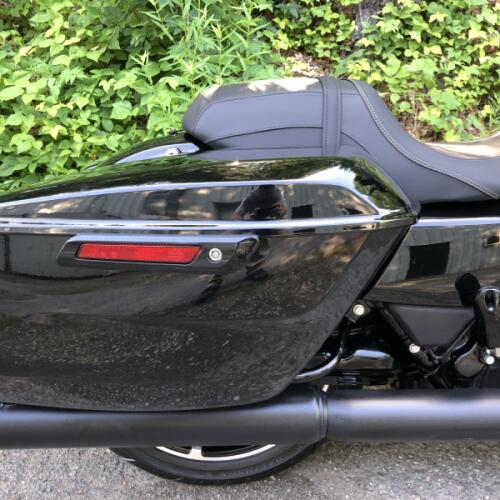 2025 Harley-Davidson® Road Glide™ Vivid Black - Black Finish thumb 2