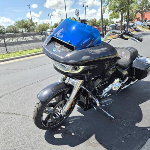 FLTRX 2026 Road Glide® thumb 1