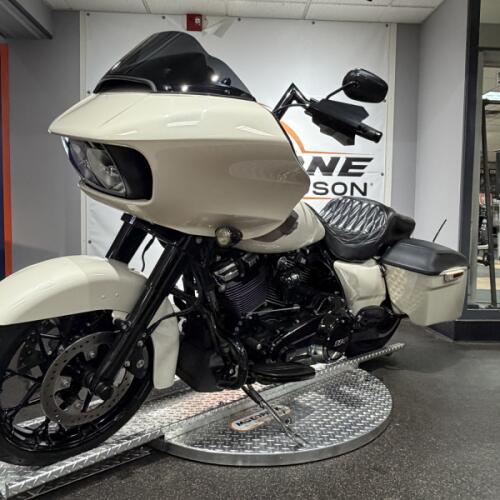 FLTRXS 2022 Road Glide® Special thumb 1