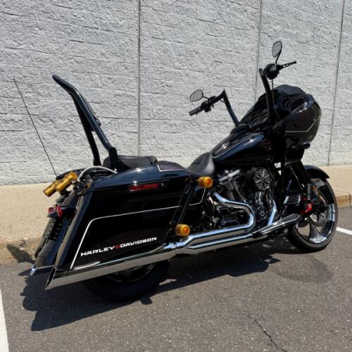 2018 FLTRXS Road Glide® Special thumb 3
