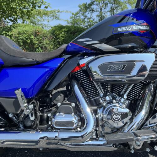 FLHXSE 2025 CVO™ Street Glide™ thumb 3