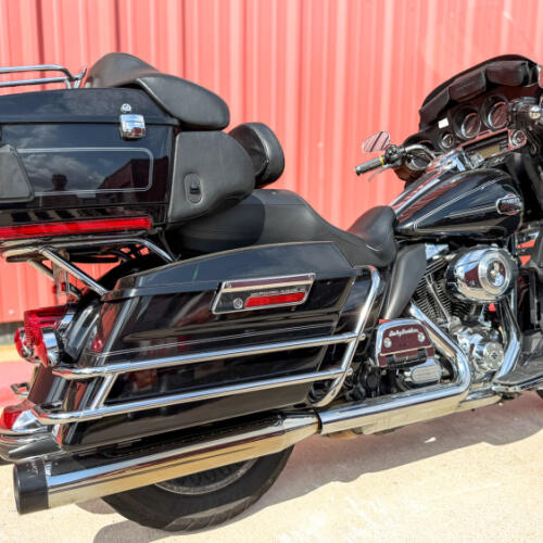 2012 Harley-Davidson® Ultra Classic™ Electra Glide® FLHTCU Vivid Black thumb 1