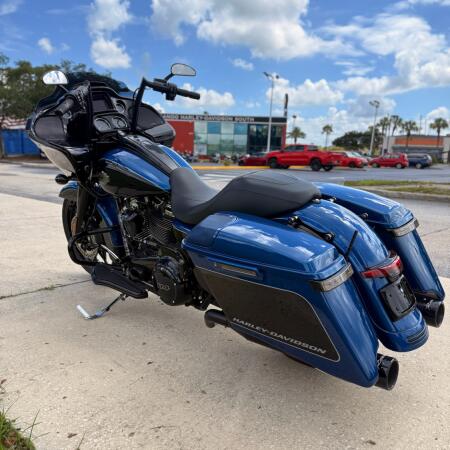 FLTRXS 2022 Road Glide® Special thumb 1