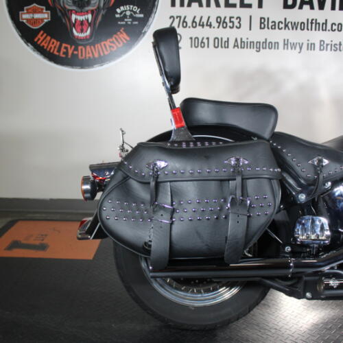 2015 Heritage Softail® Classic FLSTC  thumb 3