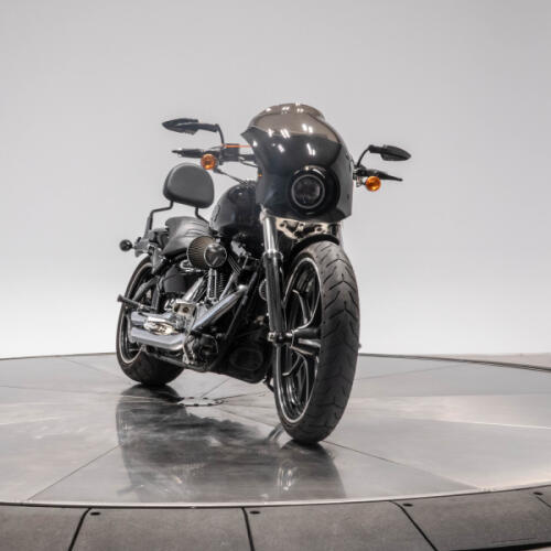 2014 HARLEY-DAVIDSON FXSB BREAKOUT in Vivid Black thumb 2
