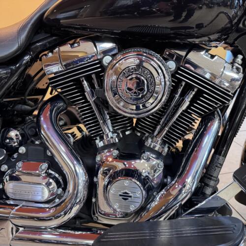 2013 Harley-Davidson® Street Glide® Black thumb 2