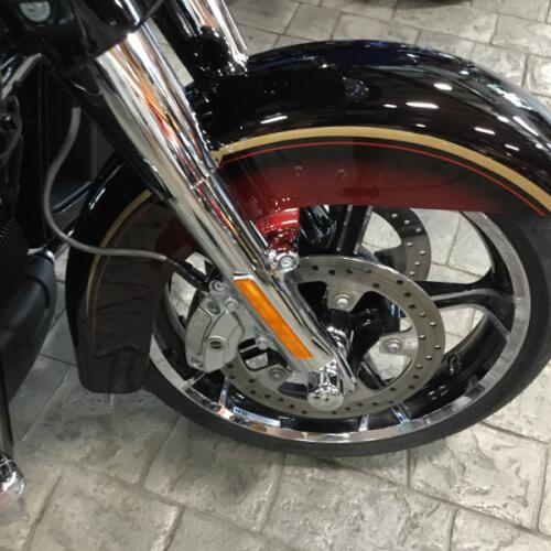 2023 Harley-Davidson® CVO™ Road Glide® LTD Anniversary Heirloom Red Fade thumb 2