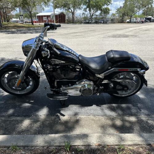 2026 Harley-Davidson® Fat Boy® Vivid Black Chrome Trim thumb 0
