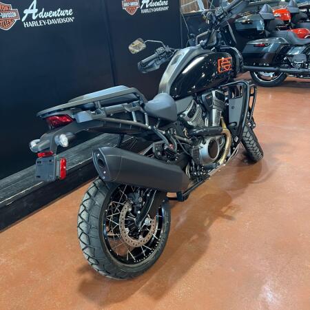 2026 Harley-Davidson® Pan America® 1250 Special RA1250S thumb 2