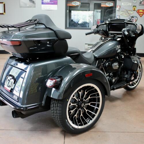 2026 Harley-Davidson Street Glide 3 Limited thumb 2
