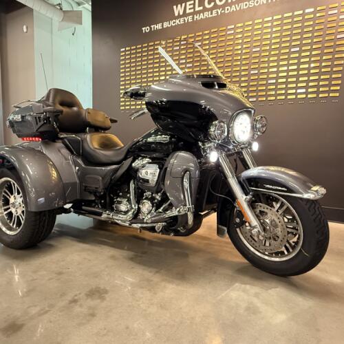 2021 Harley-Davidson® Tri Glide® Ultra Gauntlet Gray Metallic/Vivid Black thumb 1