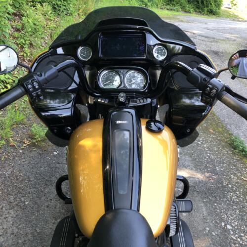 2023 Harley-Davidson® Road Glide® Special Prospect Gold - Black Finish thumb 0