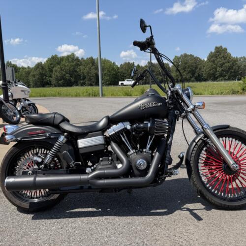 2011 Harley-Davidson® Street Bob® Black Denim thumb 2