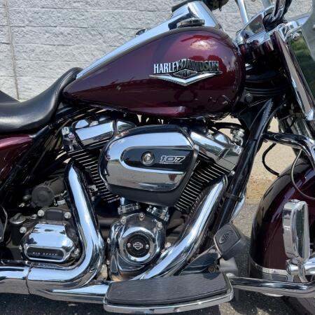 2018 FLHR Road King® thumb 0