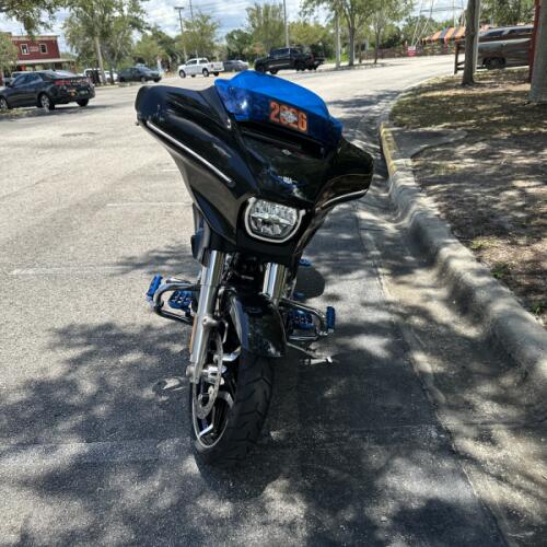 2026 Harley-Davidson® Street Glide® thumb 2