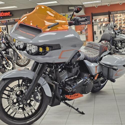 FLTRX 2026 Road Glide® thumb 1