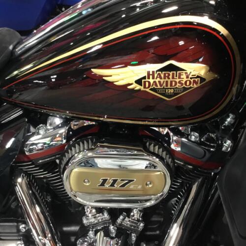 2023 Harley-Davidson® CVO™ Road Glide® LTD Anniversary Heirloom Red Fade thumb 3