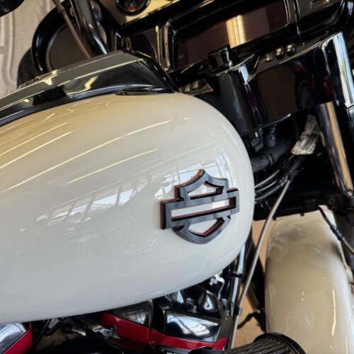 2020 CVO™ Street Glide® FLHXSE thumb 0