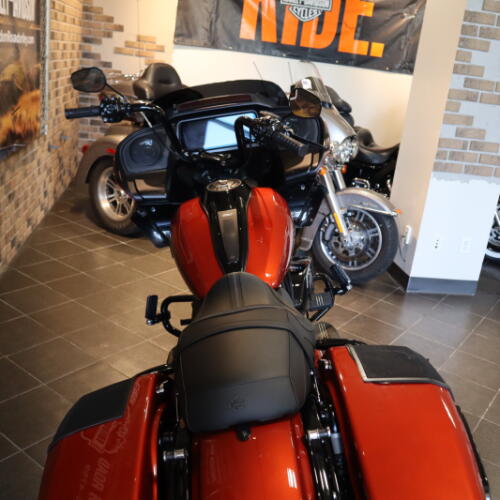 2024 Road Glide® (FLTRX) thumb 2