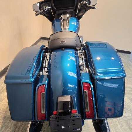 2026 Harley-Davidson® Street Glide® Teal Thunder / Vivid Black Chrome Trim FLHX thumb 2