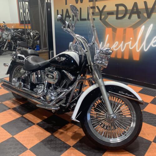 2007 Harley-Davidson Softail Deluxe FLSTN thumb 2