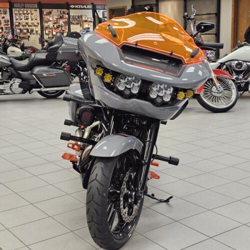 FLTRX 2026 Road Glide® thumb 2