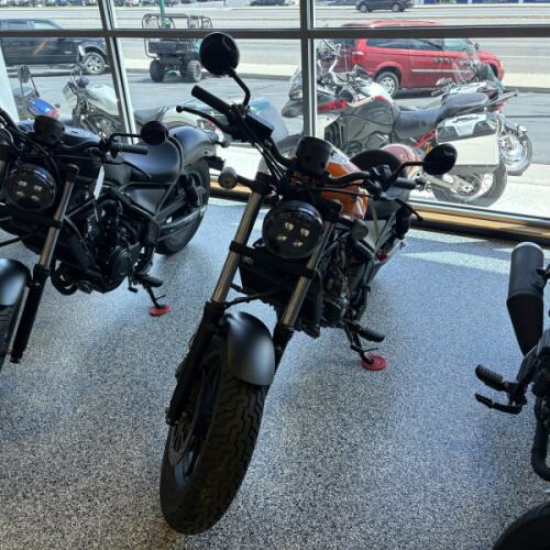 2024 Honda Rebel® 300 ABS thumb 3